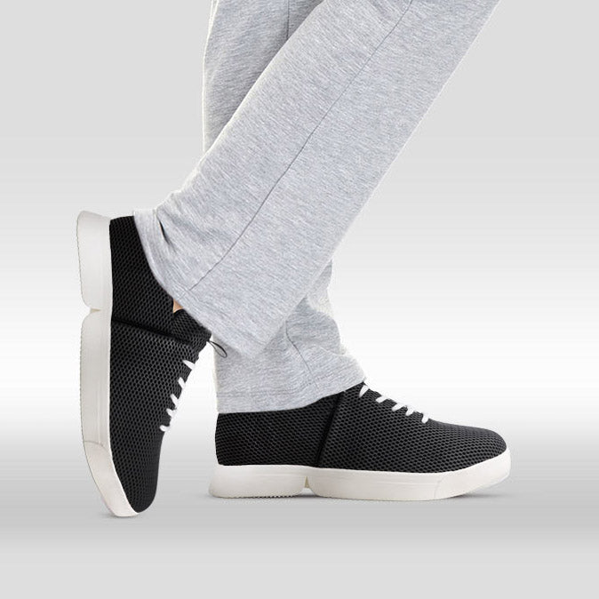 Schwarze bendys Sneaker aus Mesh mit weißer Sohle – komfortable Hands-free Schuhe für einfaches Anziehen ohne Bücken.