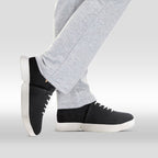 Schwarze bendys Sneaker aus Mesh mit weißer Sohle – komfortable Hands-free Schuhe für einfaches Anziehen ohne Bücken.