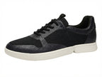 Schwarzer sportlicher Sneaker mit Mesh-Einsätzen und weißer Sohle.